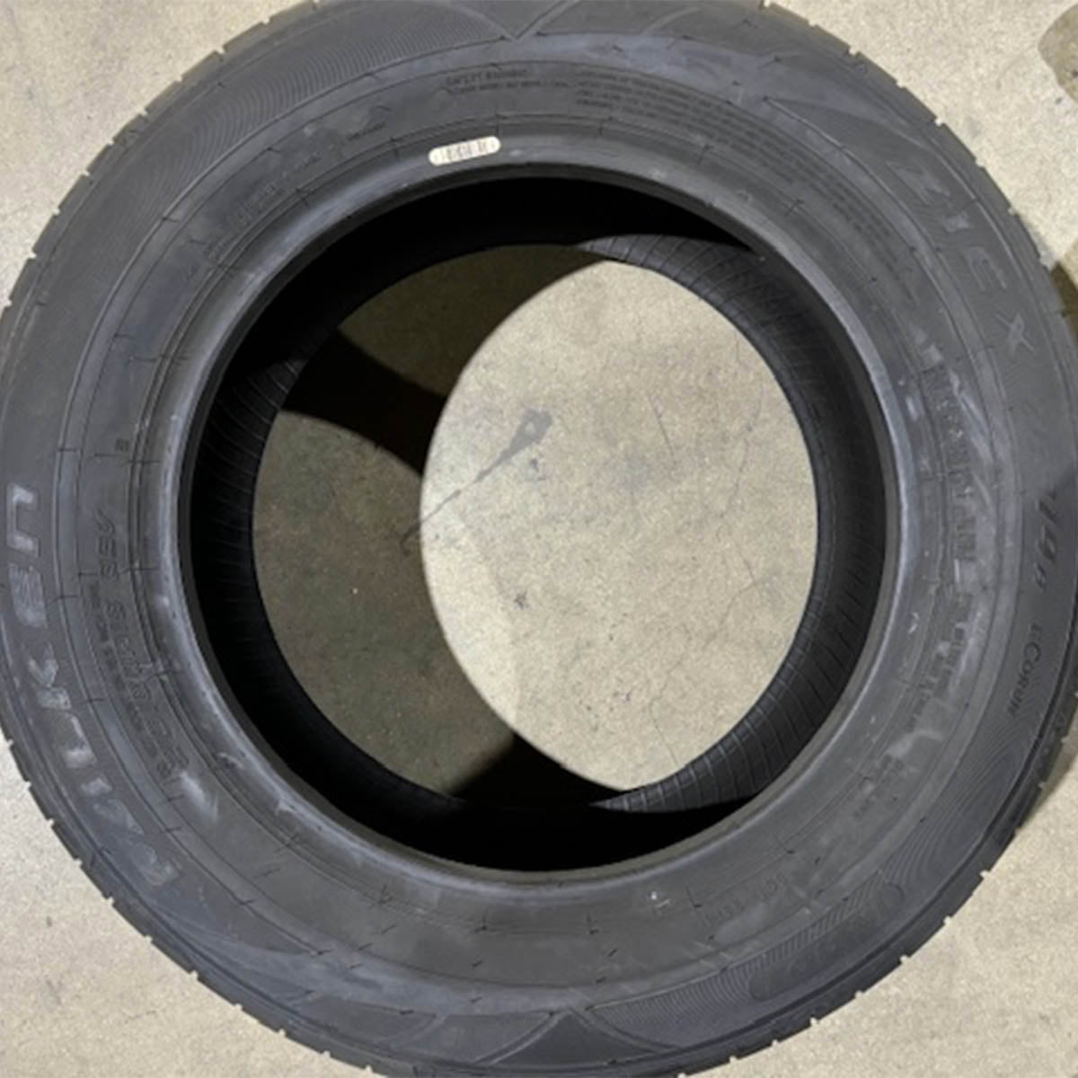 2156016 215/60R16 95V Falken Ziex ZE914a tire single 9/32